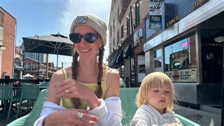 'Ace of Cakes' Chef Duff Goldman Is Married & Fathers A Child With Wife- Relationship Details Here!