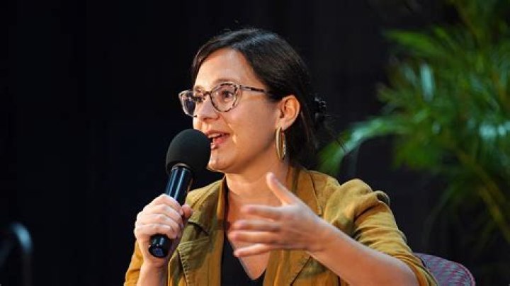 Bari Weiss Bio, Wiki, NYT, Age, Girlfriend, Partner, (Resignation), Salary and Net Worth ·