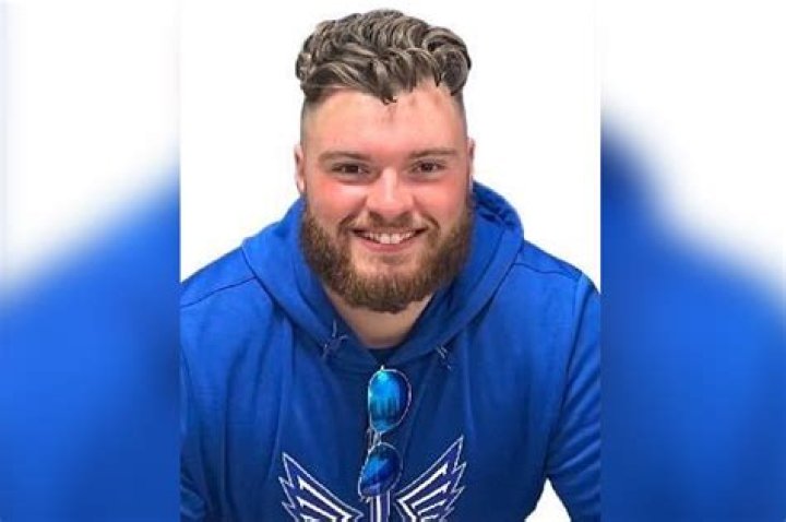 Battlehawks Trainer Ben Siegfried Dies At Hotel