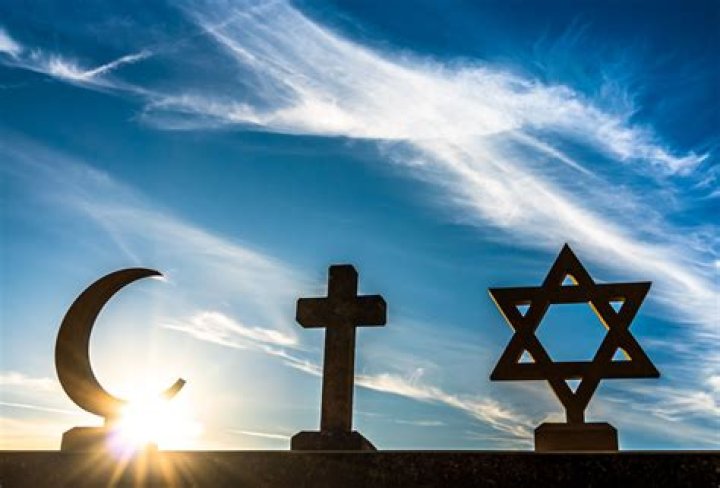 Emiliano Martinez | Religion: Christian Or Muslim Faith ·