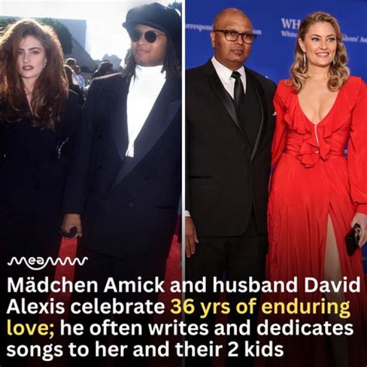 Facts about Madchen Amick husband. 2022 |