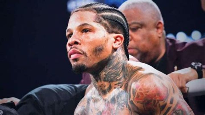 Gervonta Davis Claims LeSean McCoy Is Gay ·