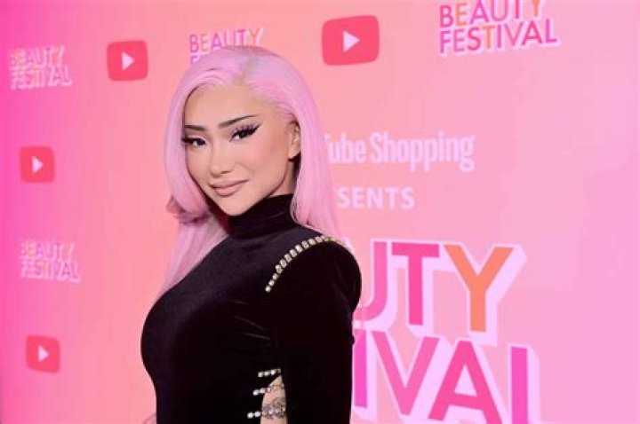 Harry Jowsey Had a One Night Stand with Trans Youtuber Nikita Dragun