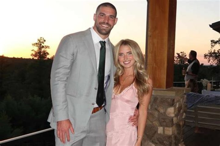 Is Mark Andrews Married? Who Is Mark Andrews’ Girlfriend? |