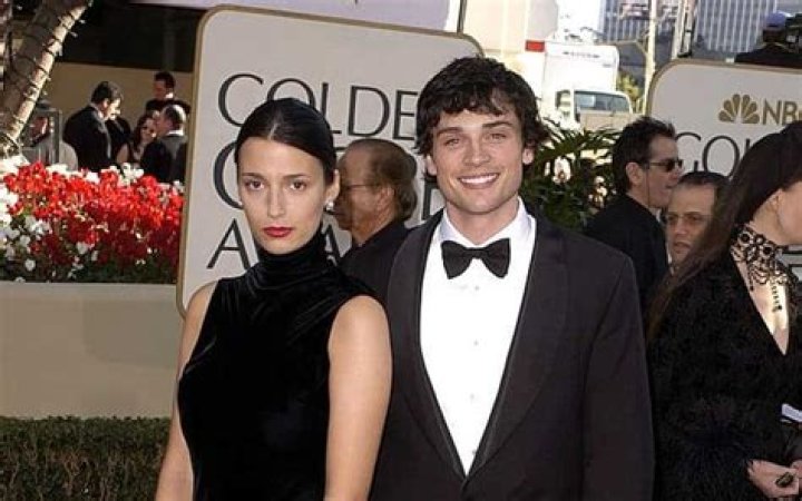 Jamie White and Tom Welling |