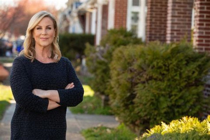 Janelle Stelson - Bio, Age, Net Worth, Height, Widow, Nationality, Body Measurement, Career |