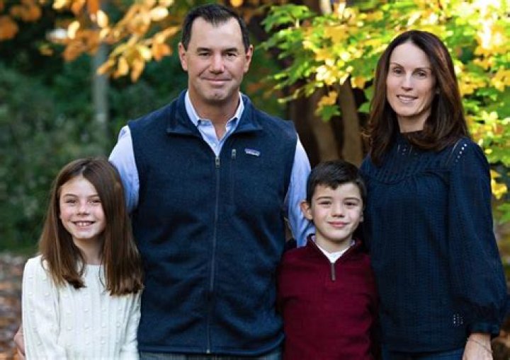 Joe Concha Fox News, Bio, Age, Height, Family, Wife, Education, Salary, and Net Worth