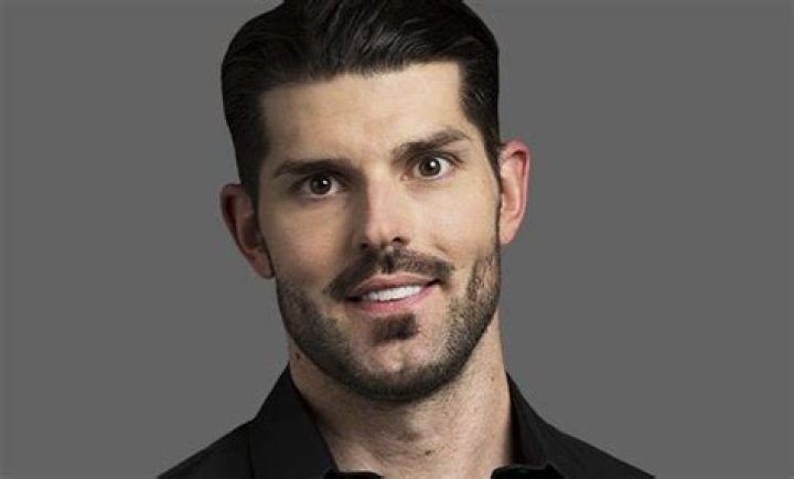 Jonas Knox Bio, Wiki, Age, Height, Wife, Family, NFL, FOX Sports and Net Worth