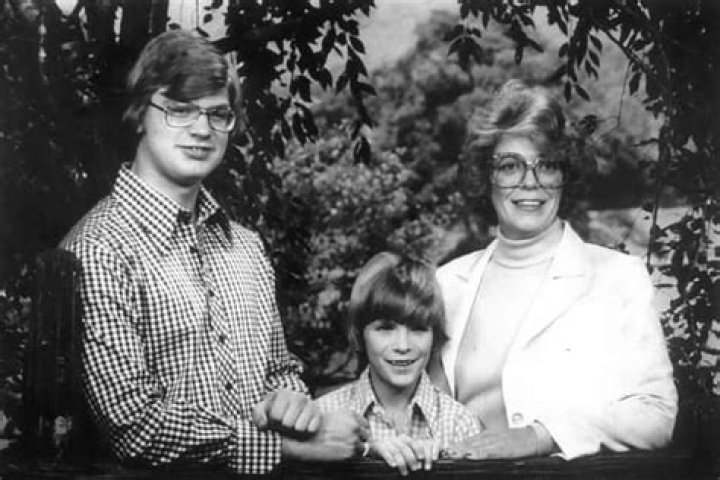 Joyce Dahmer, Jeffrey's Troubled Mother