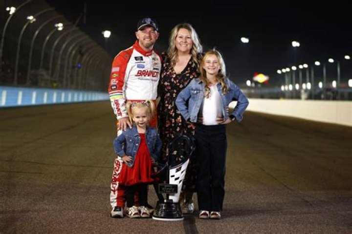 Justin Allgaier Wife; Ashley Allgaier Wiki, Bio, Kids, Age, Net Worth, Job and Weight ·
