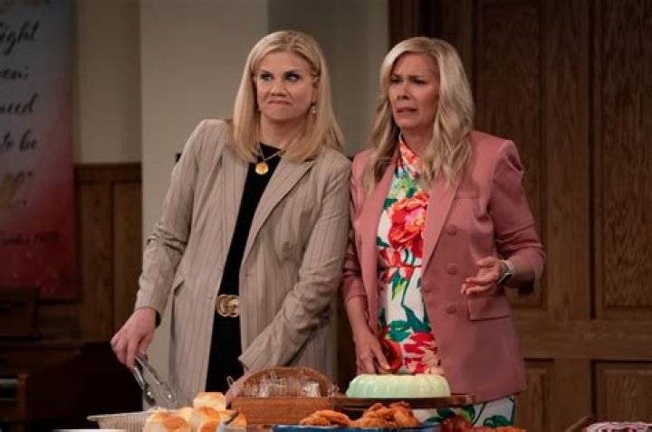 Kristen Johnston – Bio, Height, Weight, Mom, Partner, Net Worth