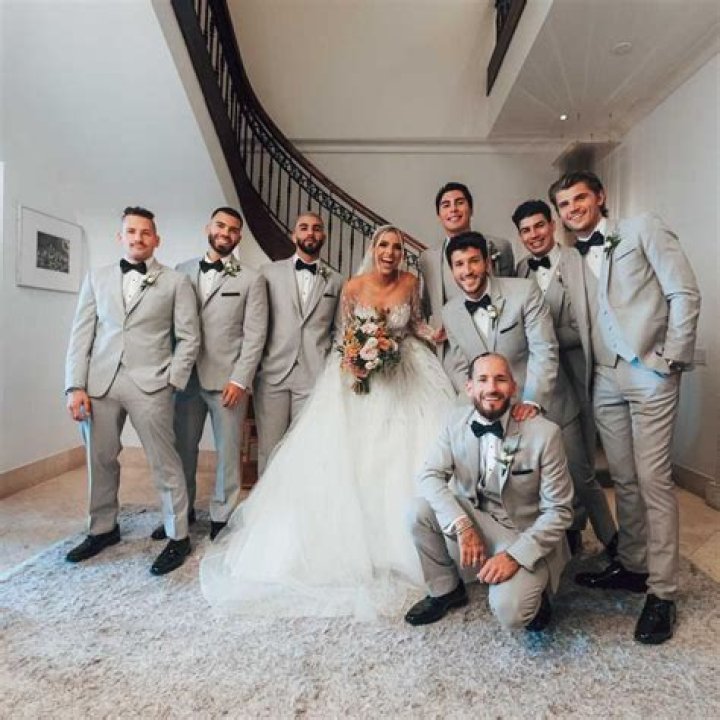 Lele Pons A YouTube Star Got Married To Guaynaa ·