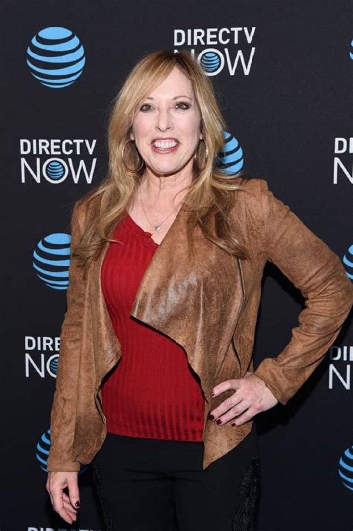 Linda Cohn - Bio, Age, Net Worth, Height, Single, Nationality, Body Measurement, Career |