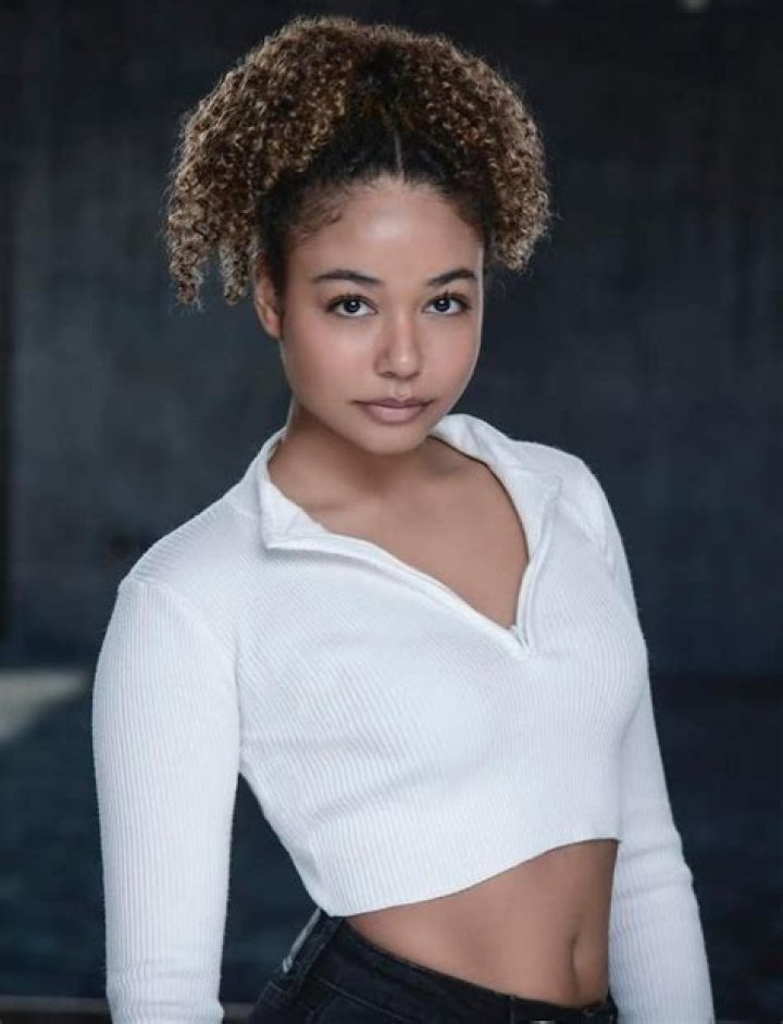 Millie Davis Bio Wiki Age