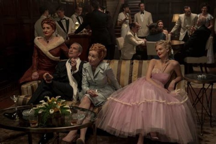 Netflix's Hollywood Only Scratches the Surface of Peg Entwistle's Heartbreaking True Story ·