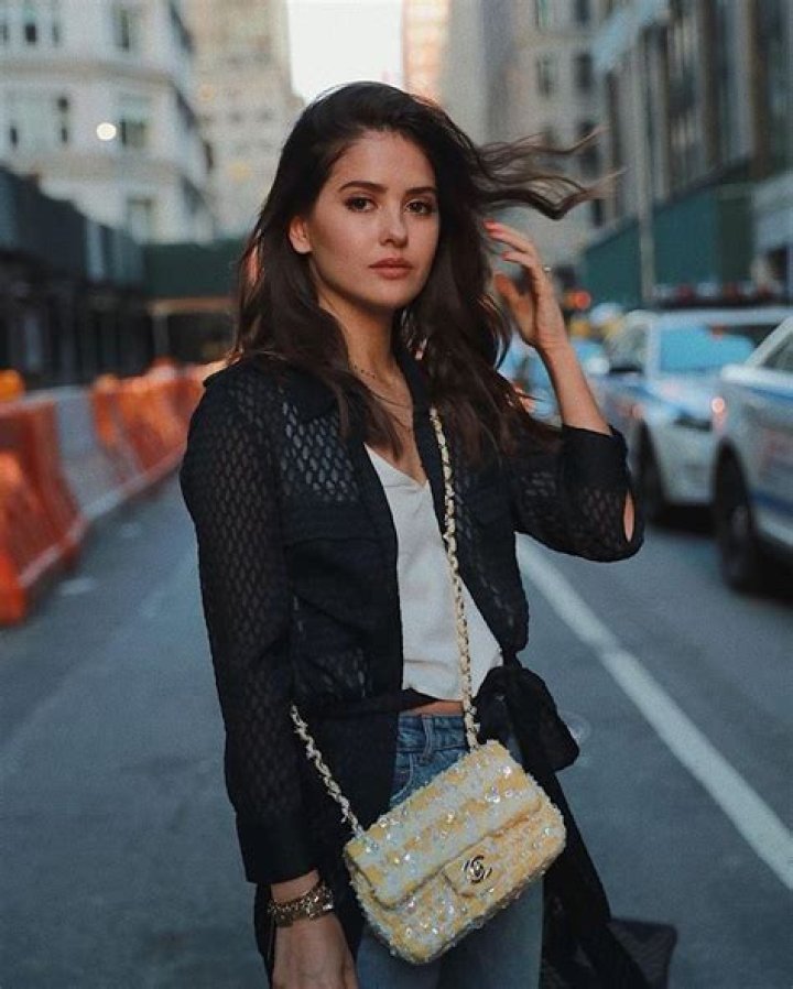 Paola Alberdi Net Worth | SkyBlog