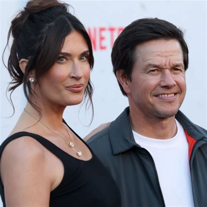 Rhea Durham, Mark Wahlberg’s Wife Bio, Kids, Height, Net worth