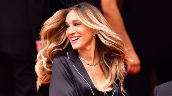 Sarah Jessica Parker - Bio, Age, Career, Net Worth, Height, Facts |