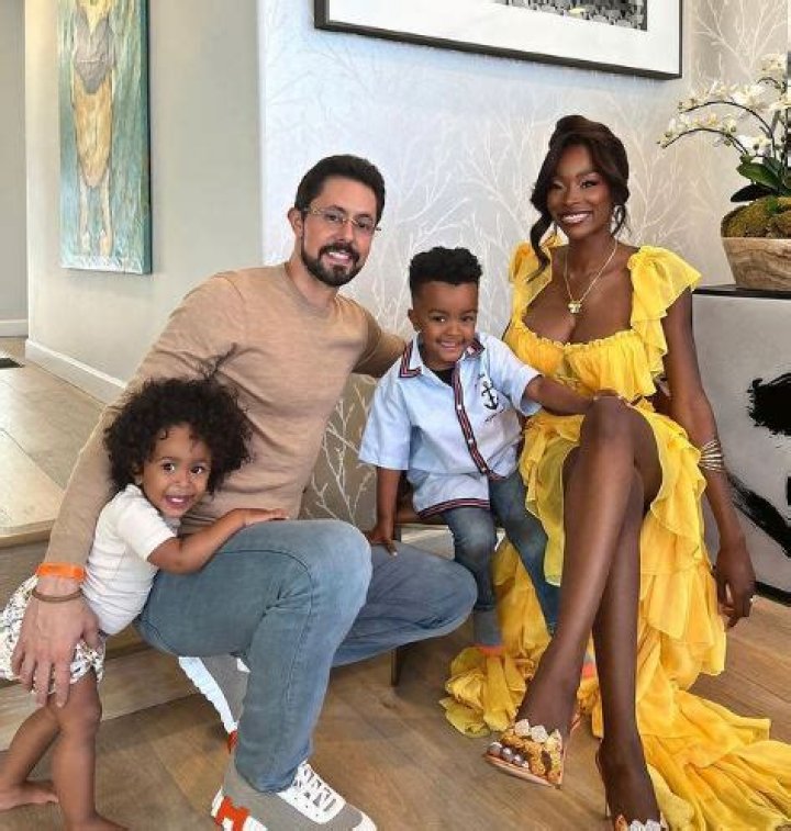 Selling Sunset Chelsea Lazkani Wiki, Age, Net Worth, Husband, Kids & Height