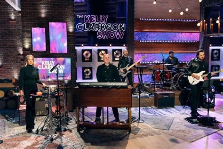 The Creative Force Behind "The Kelly Clarkson Show"