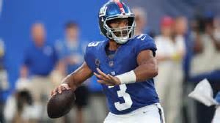 Twitter goes bonkers after another star QB in Russell Wi