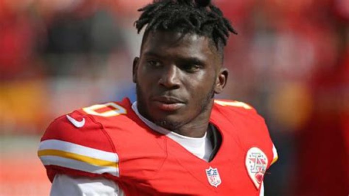 Tyreek Hill Net Worth, NFL Contract, NFL Career, Endorsements, Girlfriend, House, and More