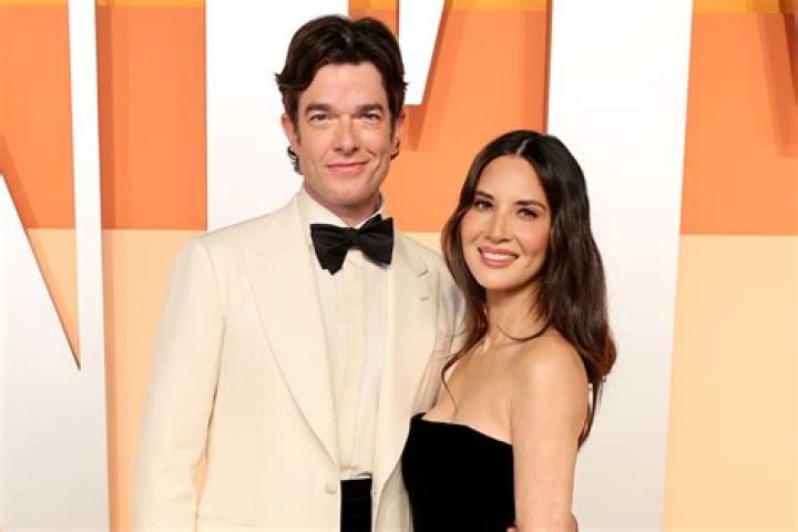 Unlock The Untold Story: Olivia Munn's Father Unveiled