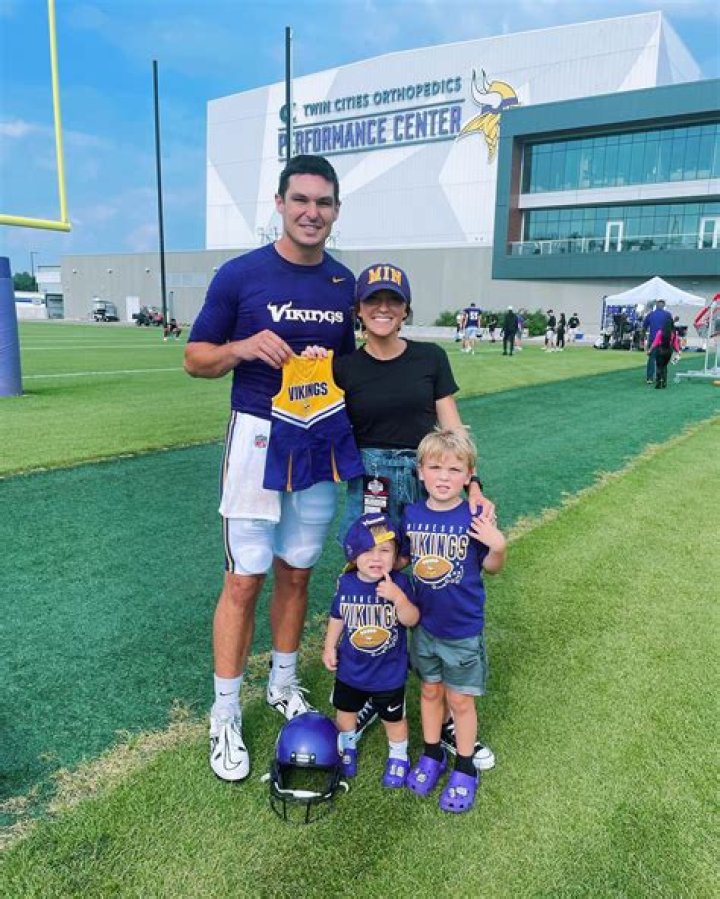 Unveil The Inspiring Journey Of Nick Mullens And His Supportive Wife, Haleigh