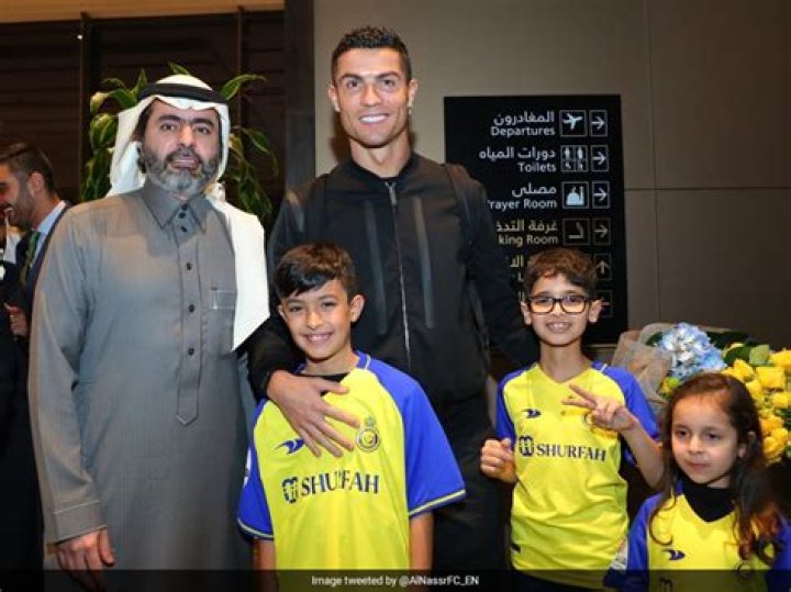 Unveiling Cristiano Ronaldo's Muslim Journey: Discoveries And Inspirations
