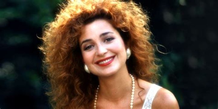 Unveiling The Secrets Of Annie Potts' Height: Discoveries And Insights