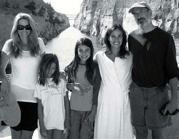What does Steve Jobs daughter, Erin Siena do? Wiki, Net Worth, Family, Siblings Reed and Eve Jobs, C |