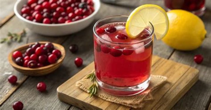 When And Why You Should Drink Cranberry Juice And Apple Cider Vinegar
