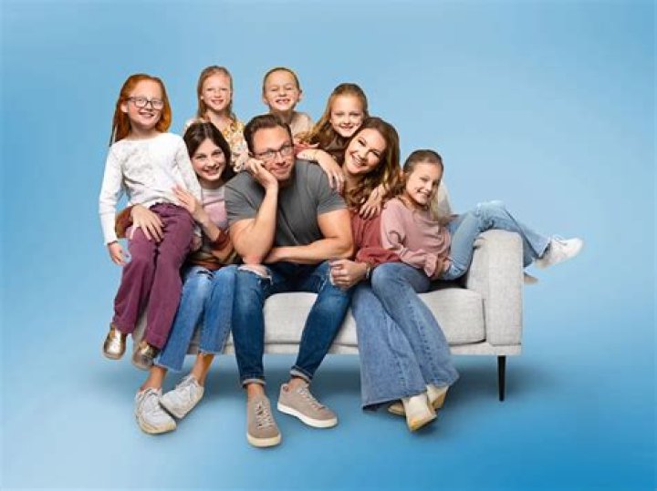 Who is the oldest quintuplets in OutDaughtered?